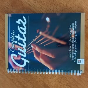 Complete Guitar: Learn How to Play the Guitar Book